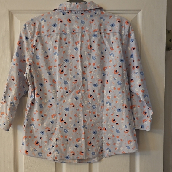 L.L. Bean Light Blue Floral Shirt with Orange and Navy Accents. Size M. - Picture 5 of 9